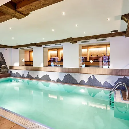 Venetblick 4* يرتسنز