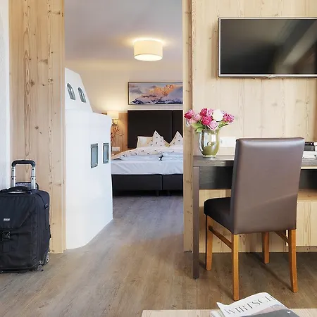 Venetblick 4* يرتسنز